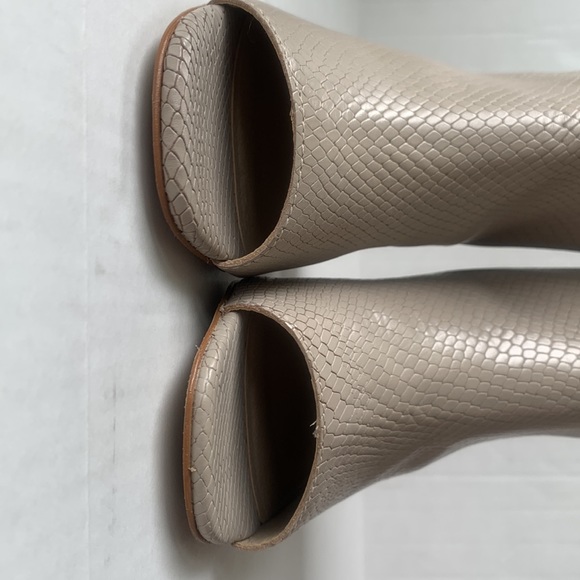 Matisse Melaney Ivory/Taupe Snake Open-Toe Bootie EUC!! Size 7 - Picture 14 of 14